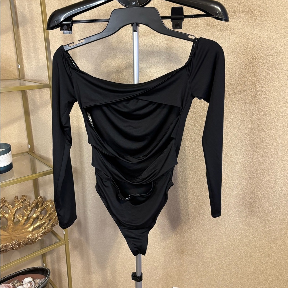 Y2K Style Black Ruched Off Shoulder Long Sleeve Bodysuit‎ M